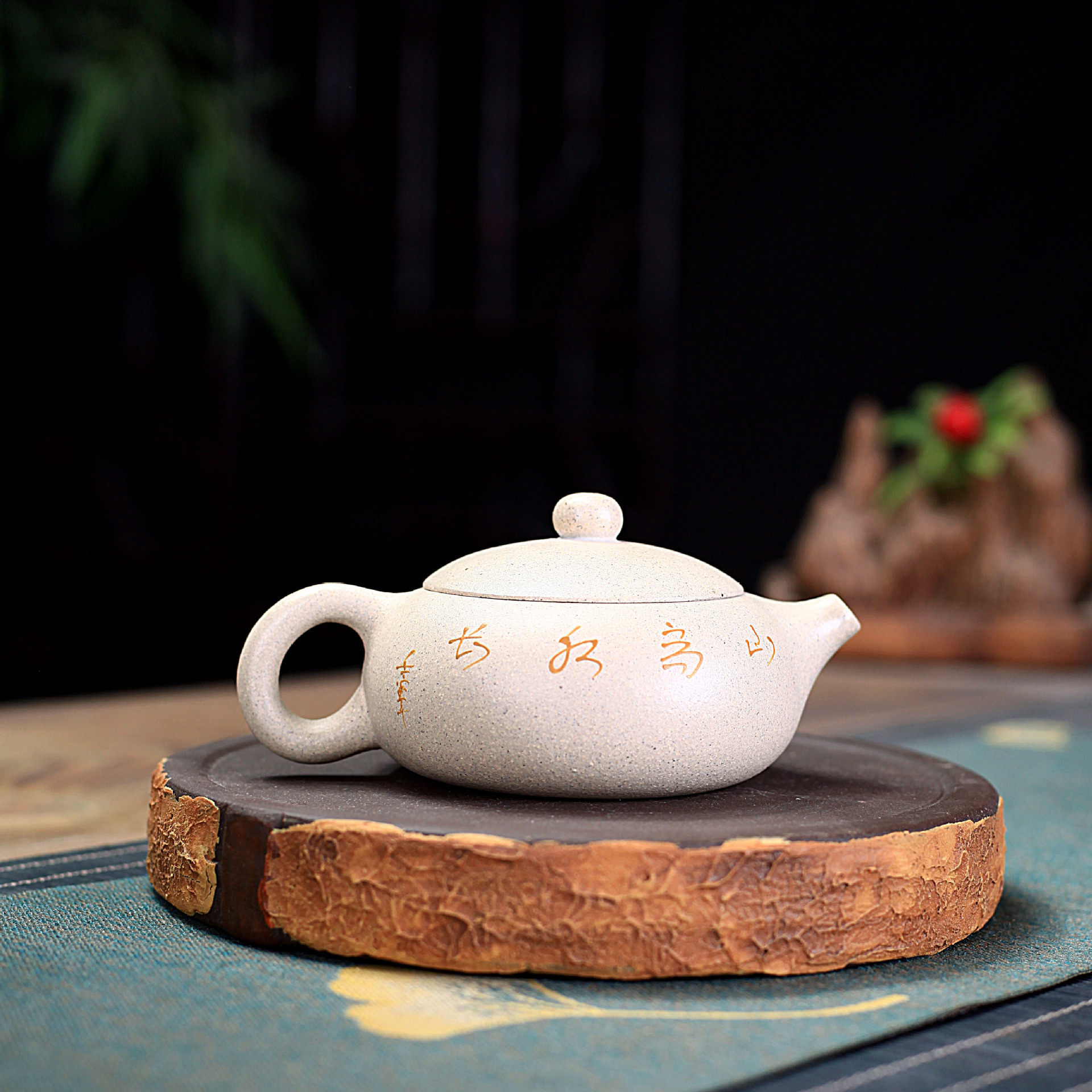 宜兴宜兴紫砂紫砂壶原矿白玉段泥绘山水西施毫升家用茶壶