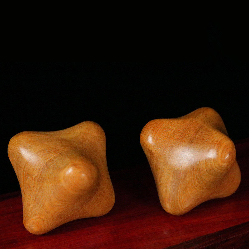 香樟木手玩球健身手掌按摩球中老年人保健一对 实木把玩件手把球