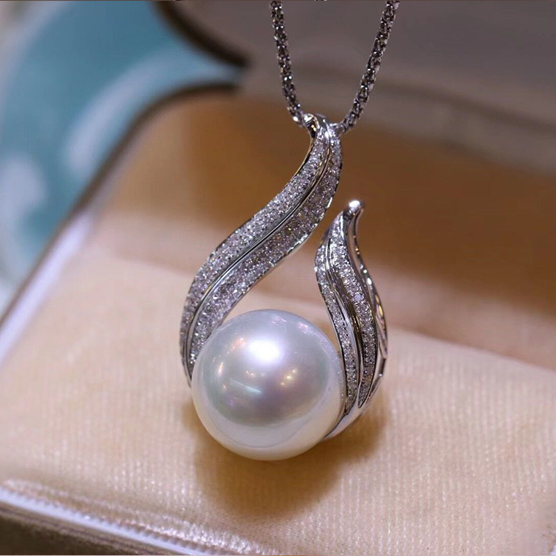 新款澳洲正圆白珍珠吊坠s925锆石镶嵌时尚潮流百搭颈饰