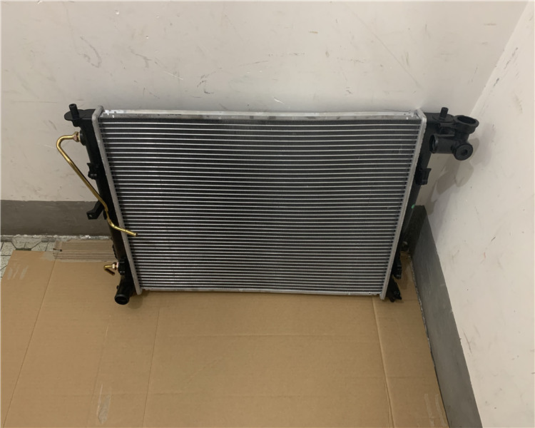 水箱适用现代现代雅绅雅绅特御翔领翔途胜ix35名图散热器