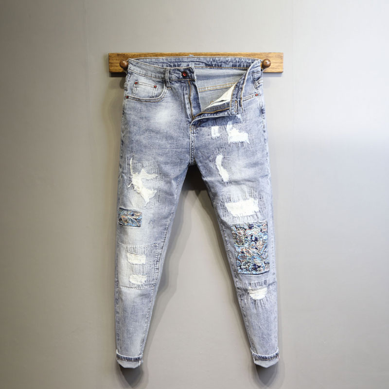 浅蓝色破洞针缝小碎花贴布补丁修身九分牛仔裤 男 青年百搭小脚裤