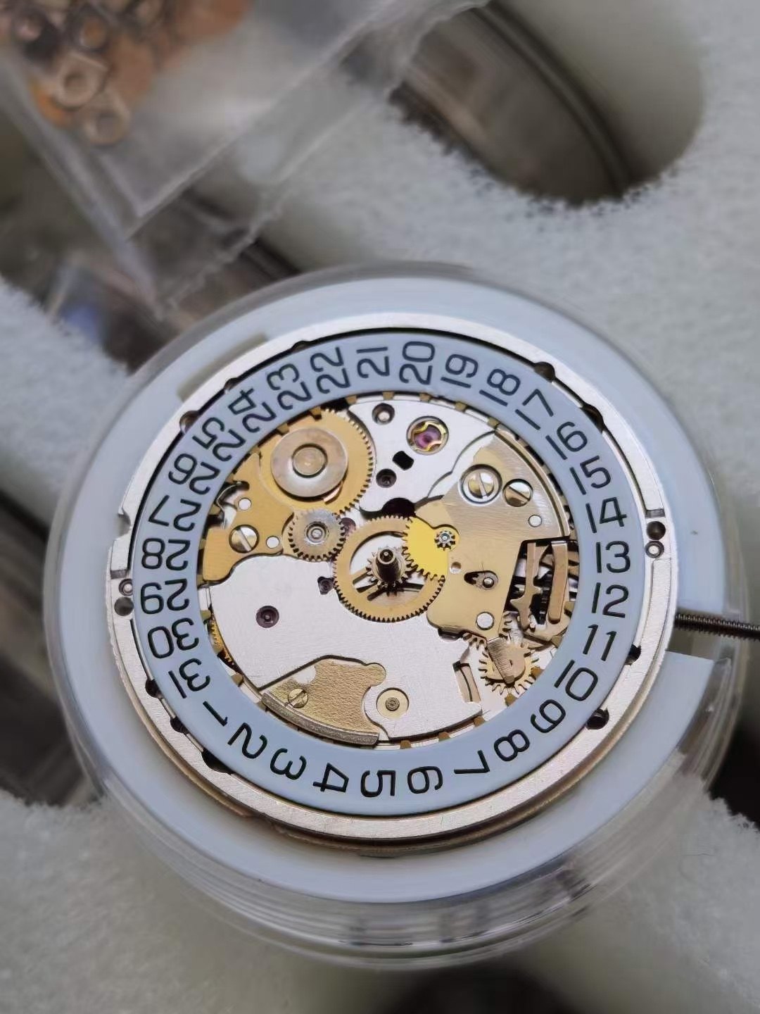 手表配件 全新瑞士进口eta2892a2精磨精密机芯 v8天文台认证 保真