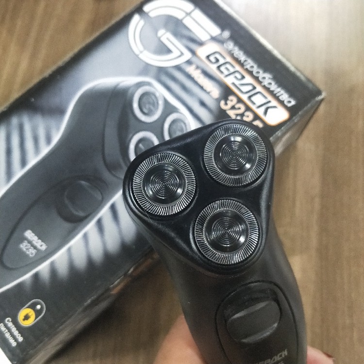 新品俄罗斯原装进口大马力电动旋转男士剃须刀大功率交流电剃须刀