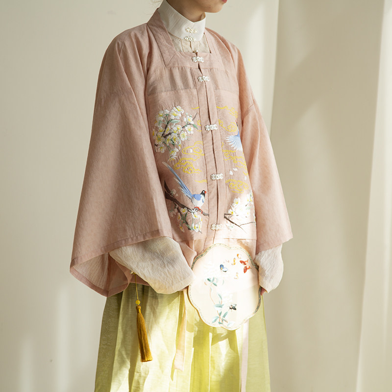 春下汉服春梨落梦明制方琵琶袖直对襟半袖短衫汉服