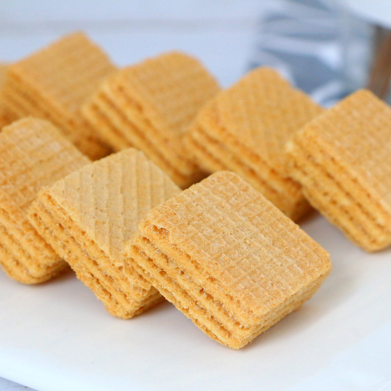 豆乳威化夹心饼干网红零食充饥桶装日式休闲豆奶味小吃小红书推荐