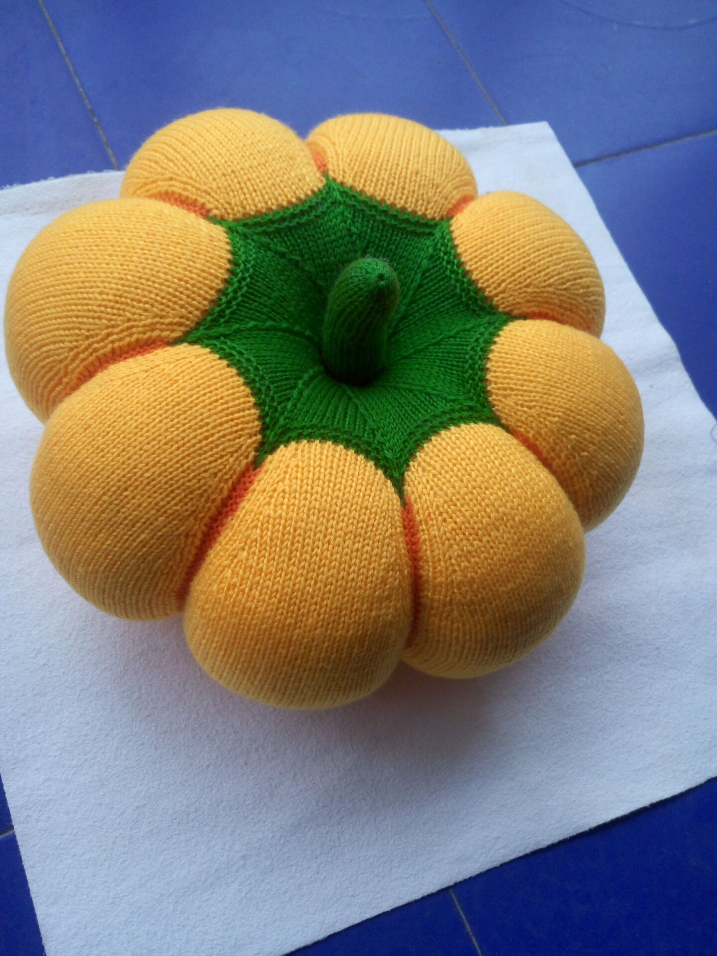 手工毛线编织南瓜抱枕靠垫家居汽车摆件装饰摆件