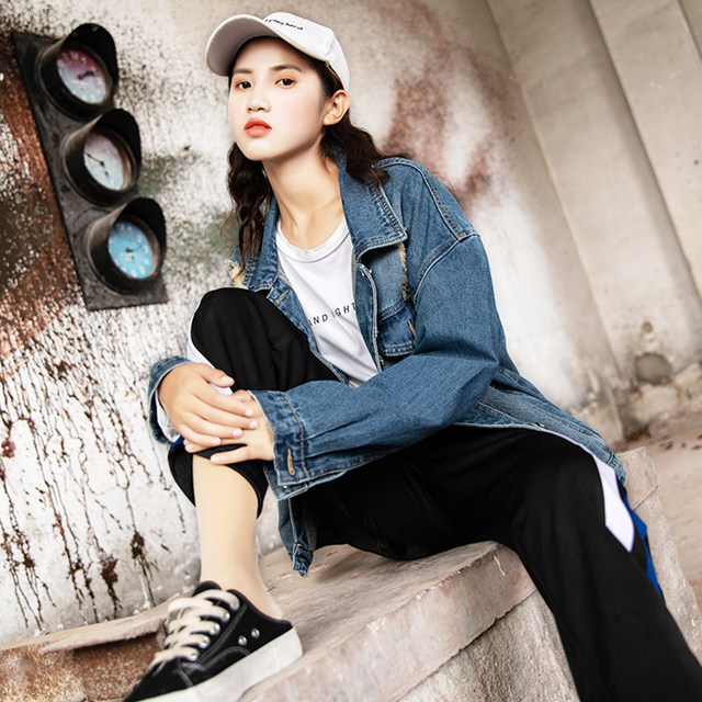 Denim jacket female spring and autumn students Korean version of bf loose 2020 spring new net celebrity all-match blouse fashion ins Denim jacket female spring and autumn students Korean version of bf loose 2020 spring new net celebrity all-match blouse fashion ins