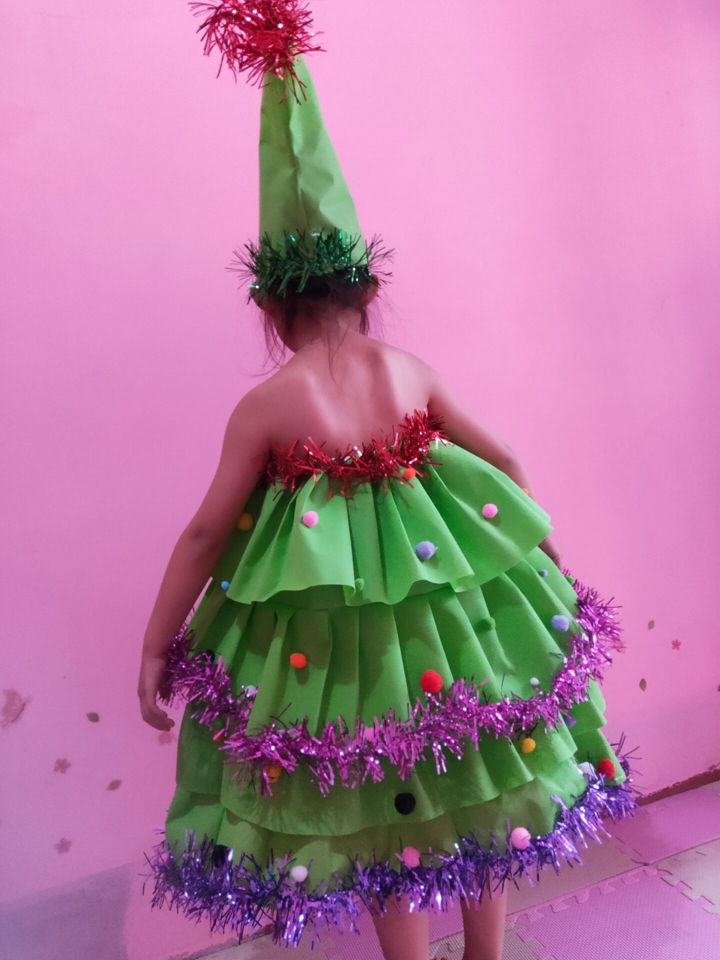 环保儿童圣诞节时装走秀服装手工手工制制作圣诞树儿童演出服