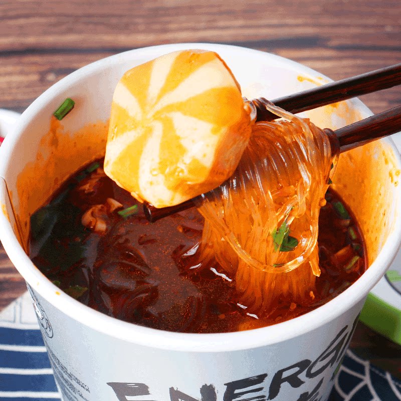 食族人锡纸关东煮正宗米粉速食泡面夜宵酸辣粉即食桶装163g