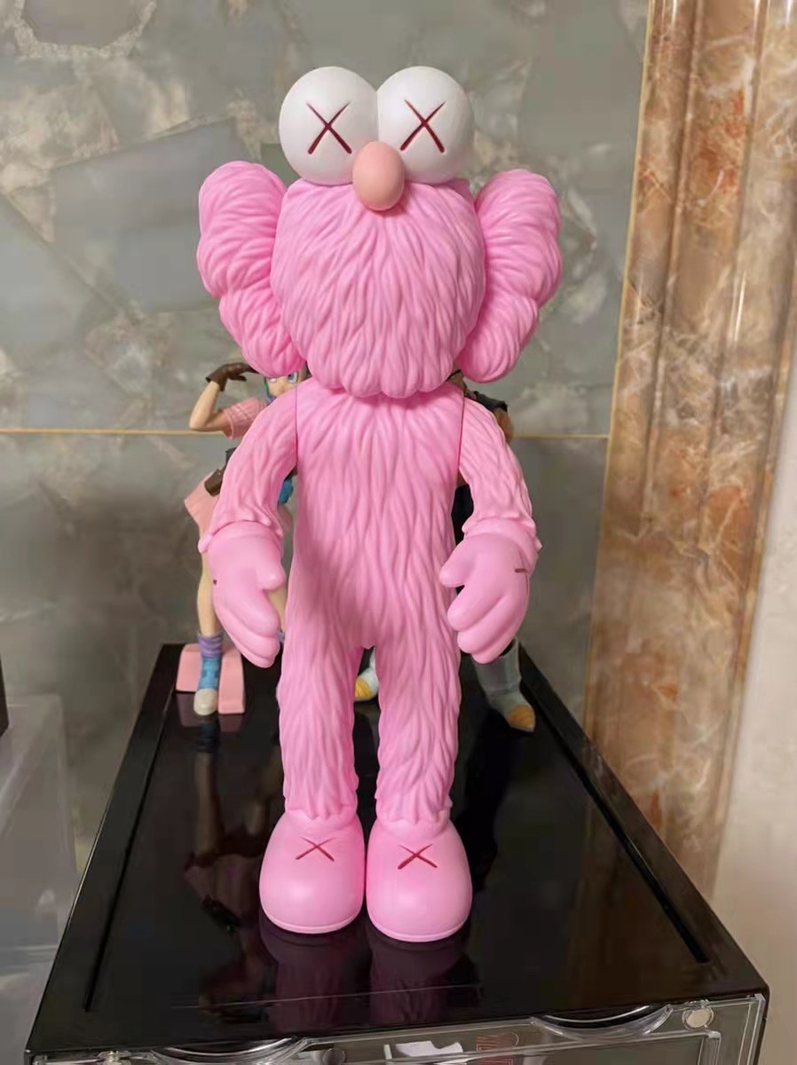 companionmoma芝麻街kawsbff粉色公仔玩偶模型潮牌摆件玩具