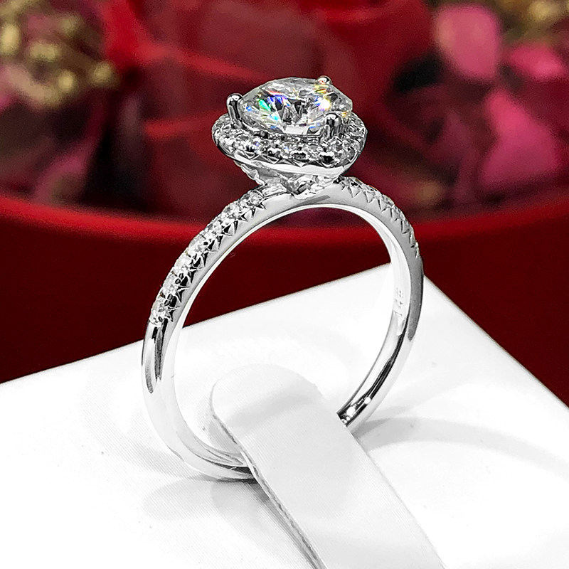 18k钻戒礼物情侣结婚定结镶钻1克拉爱心心形戒指