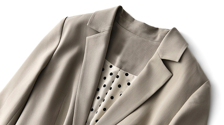 内衬精致立体剪裁版型优越升级雪纺西装外套西装