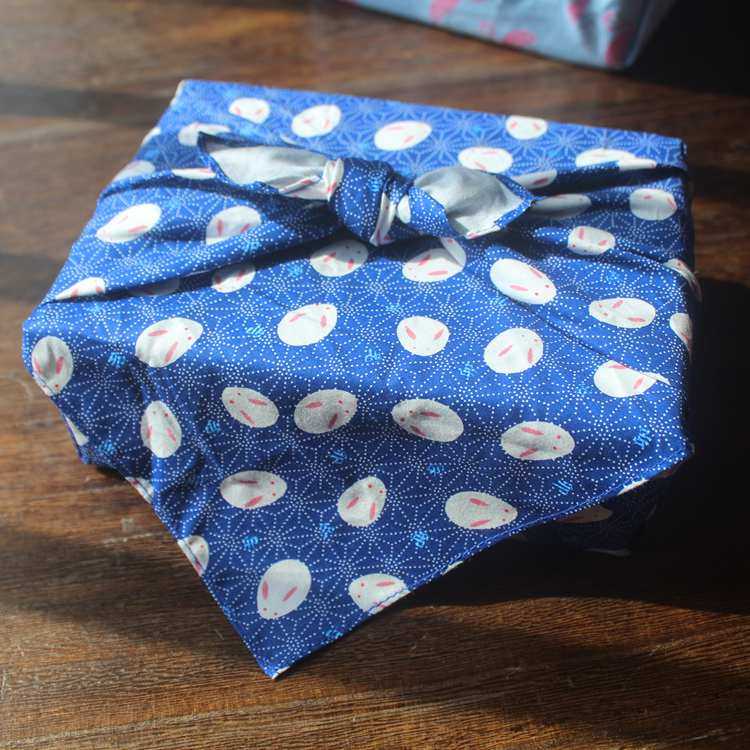 日本布包袱桌布皮餐包袱包裹和风小兔子卯兔雪兔桌布