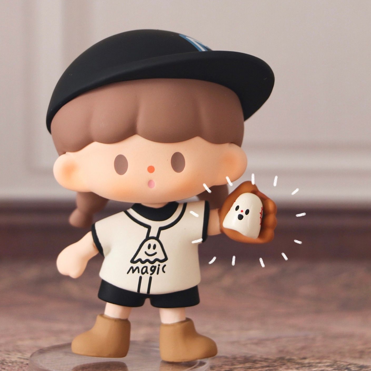 魔女大王谁是盲盒正版宇航员画家阿卓幼稚园天使潮玩盲盒