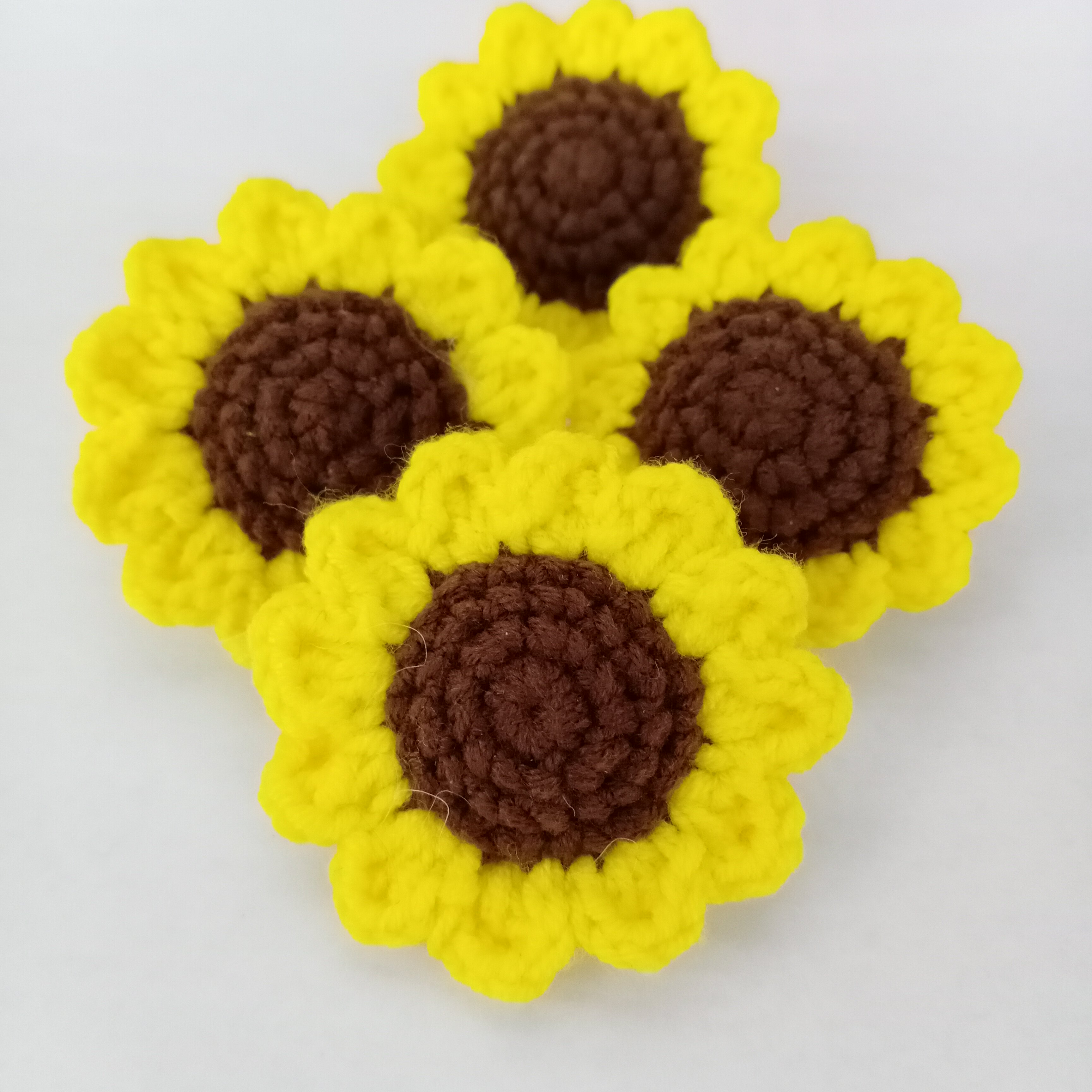 胸针向日葵手工钩织胸针