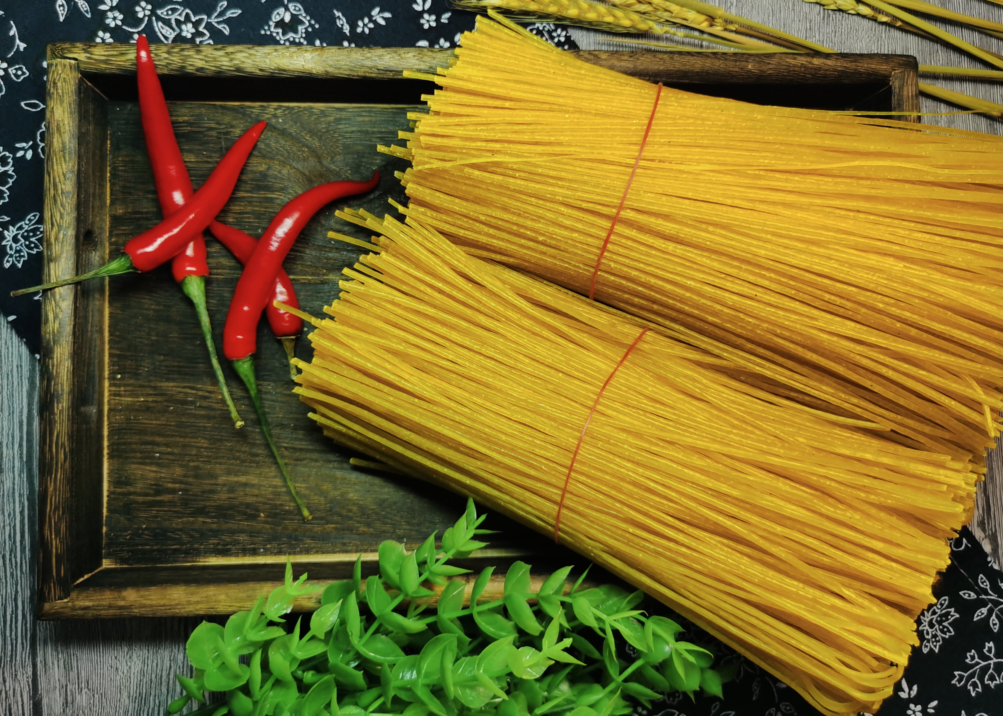 面条纯干黄面条细条荞麦正宗碴条玉米东北麻辣烫面条