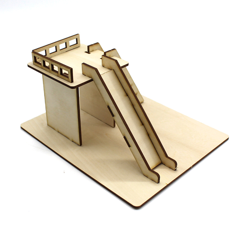 男孩制作diy科学手工小发明建筑滑滑滑梯模型科学实验