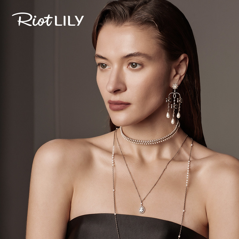 riotlily艾特里里奢华晚宴系列优雅水滴人造珍珠耳环