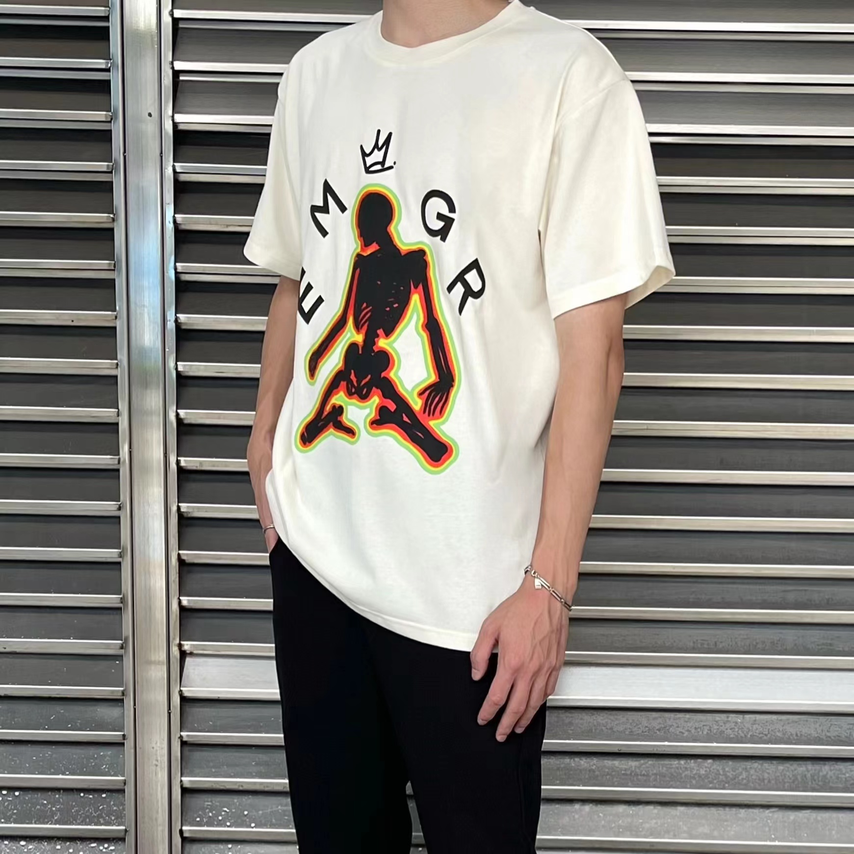 emotionalgarbageemgr2022ss涂鸦骷髅米白发泡短袖无性别t恤