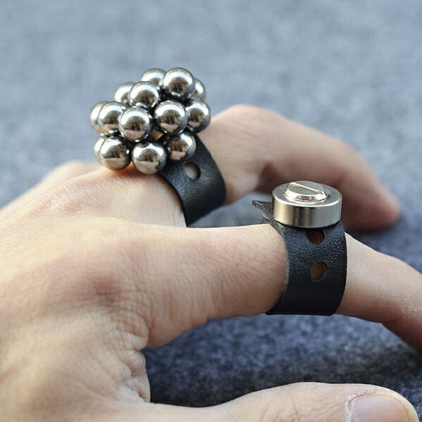超强弹弓强磁戒指钢珠指环弹工强力磁铁吊坠戒指