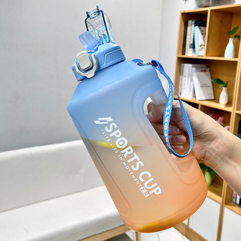 大容量水杯女运运动健身水壶耐高温便携吨桶吨吸管太空杯