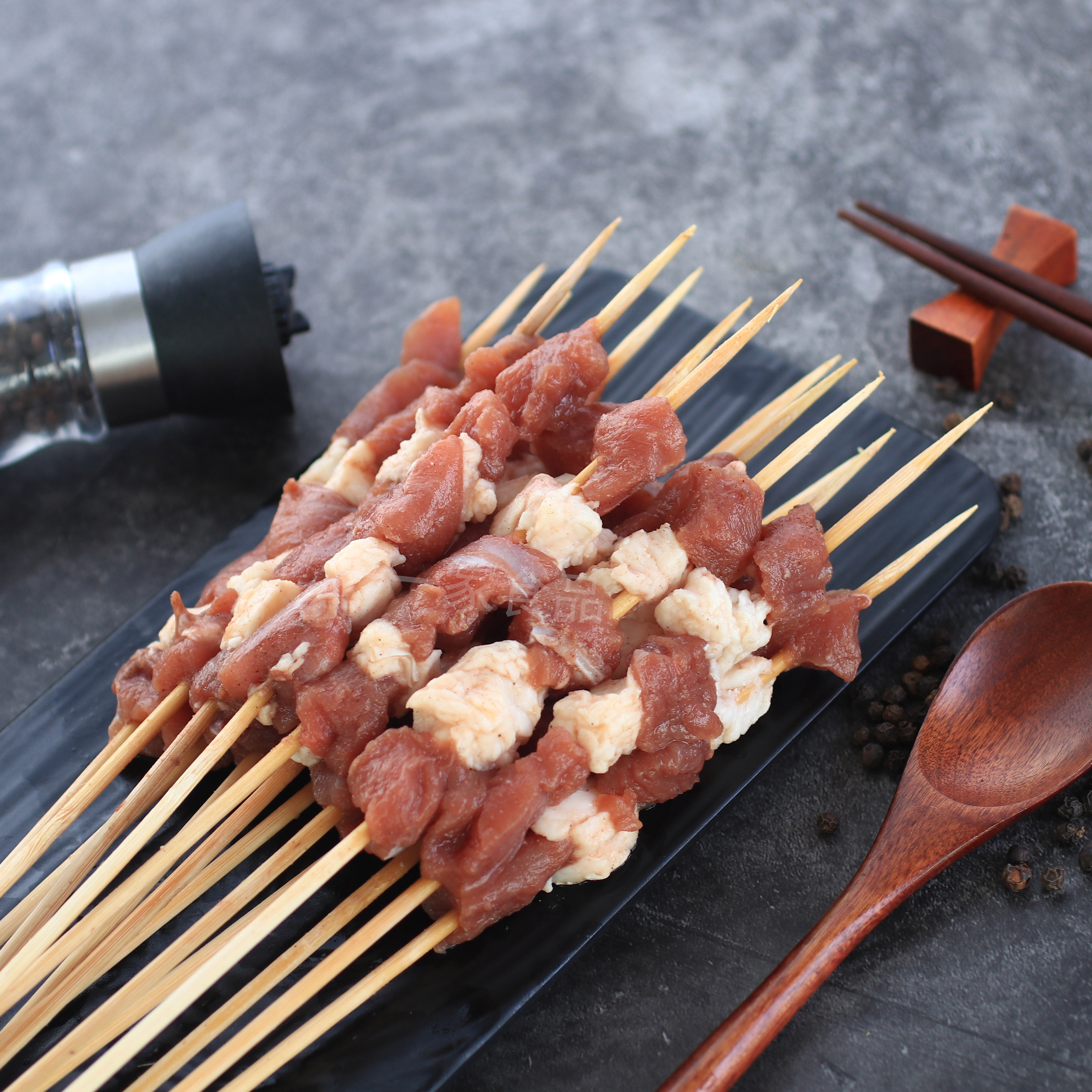 宏源祥纯羊肉串户外烧烤铁板油炸网红小吃五花羊肉串