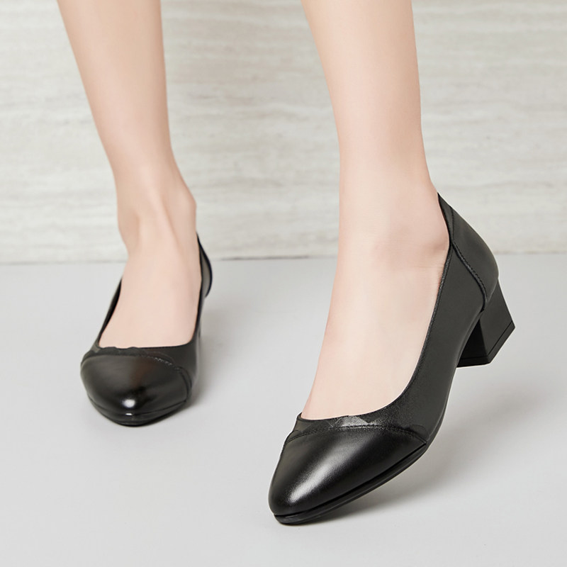 女士皮鞋2021新款时尚夏季真皮舒适软底妈妈单鞋
