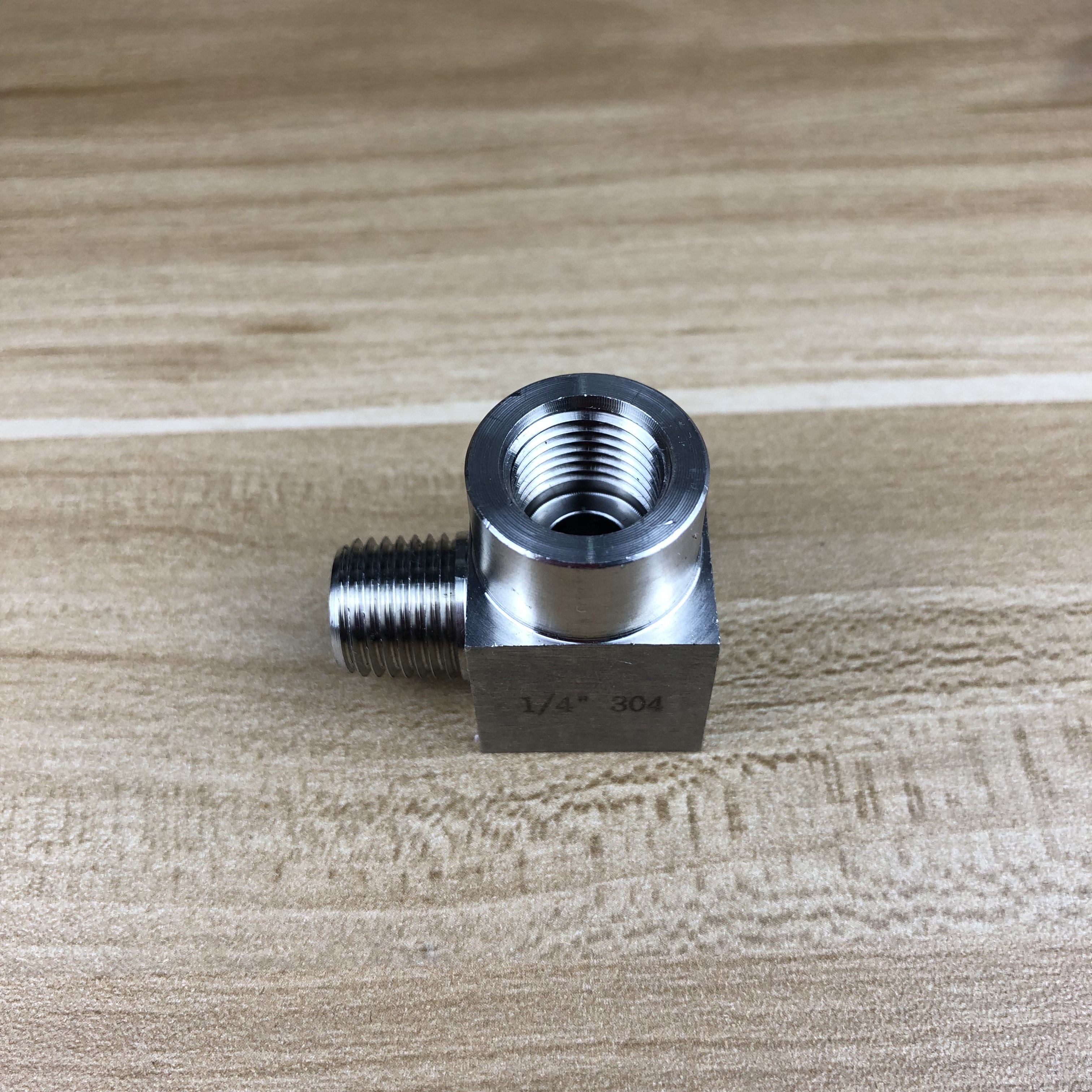 304不锈钢内丝接头耐高压90度内牙弯头直角接头1分2分3分4分6分_双氙