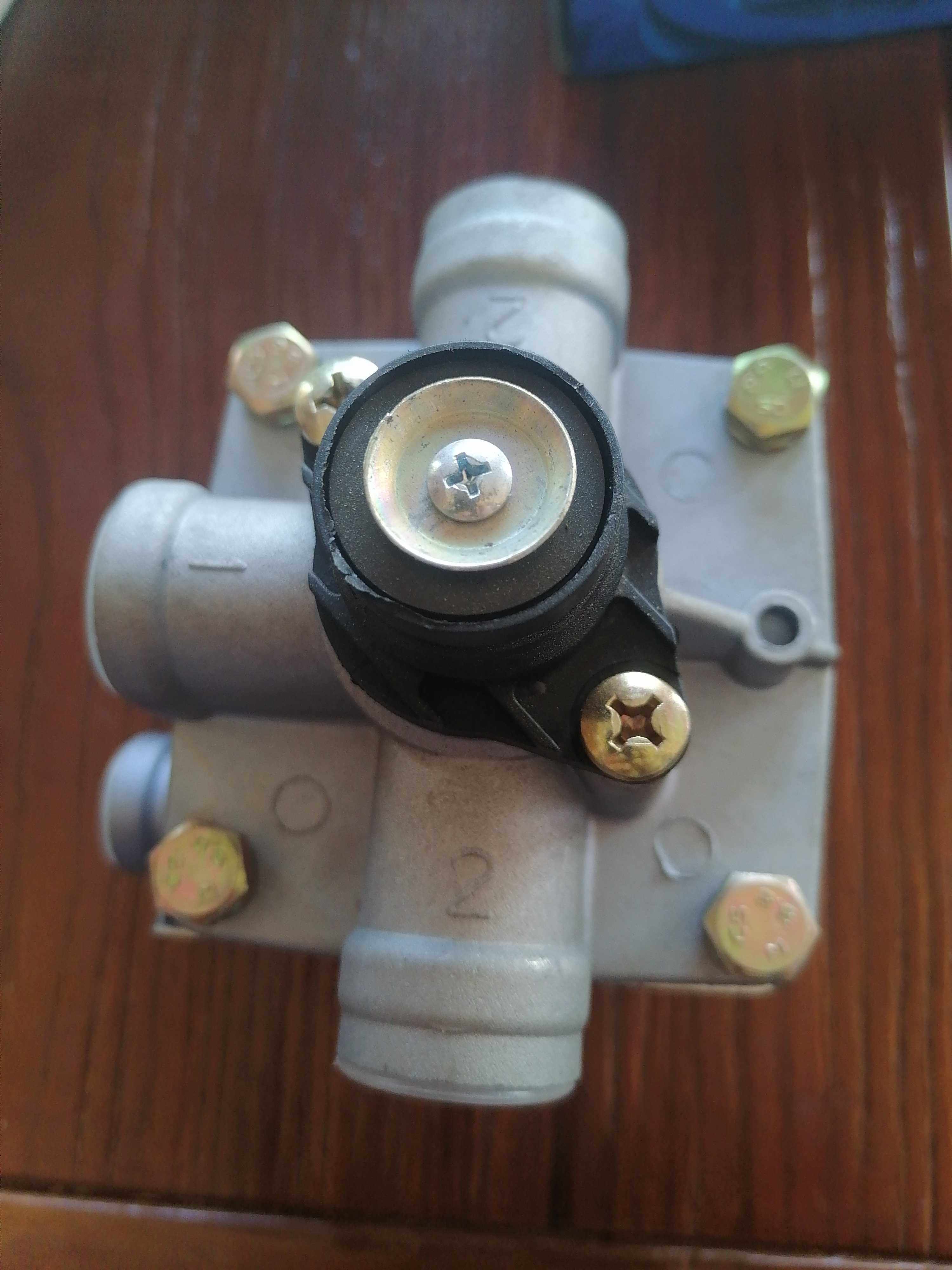 差动式继动阀万安81521166071w适用于德龙f3000新奥龙奥龙农机配件