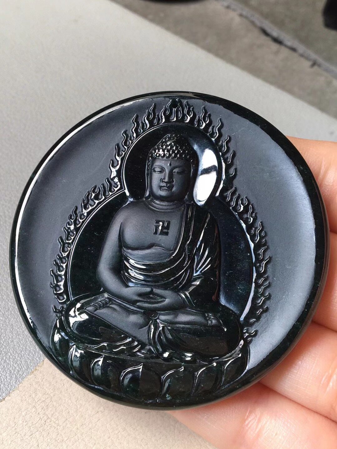 翡翠七小天然缅甸老坑冰种墨翠帝王绿底大日颈饰