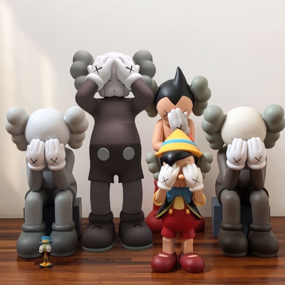 mandkaws820cm原型捂脸害羞公仔限量手办模型潮玩盲盒