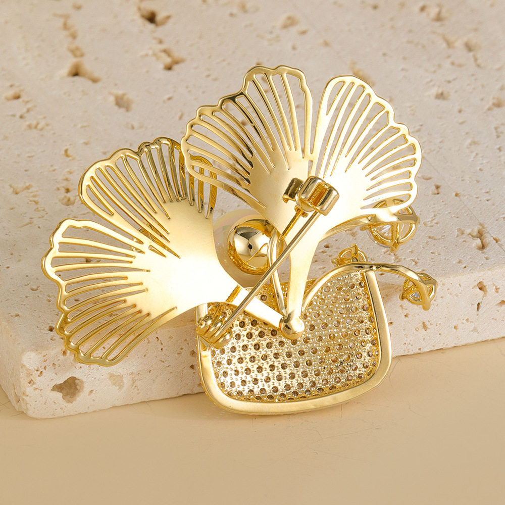 韩国气质胸针礼服胸针女士别针2021年新款潮明星同款高档胸花配饰