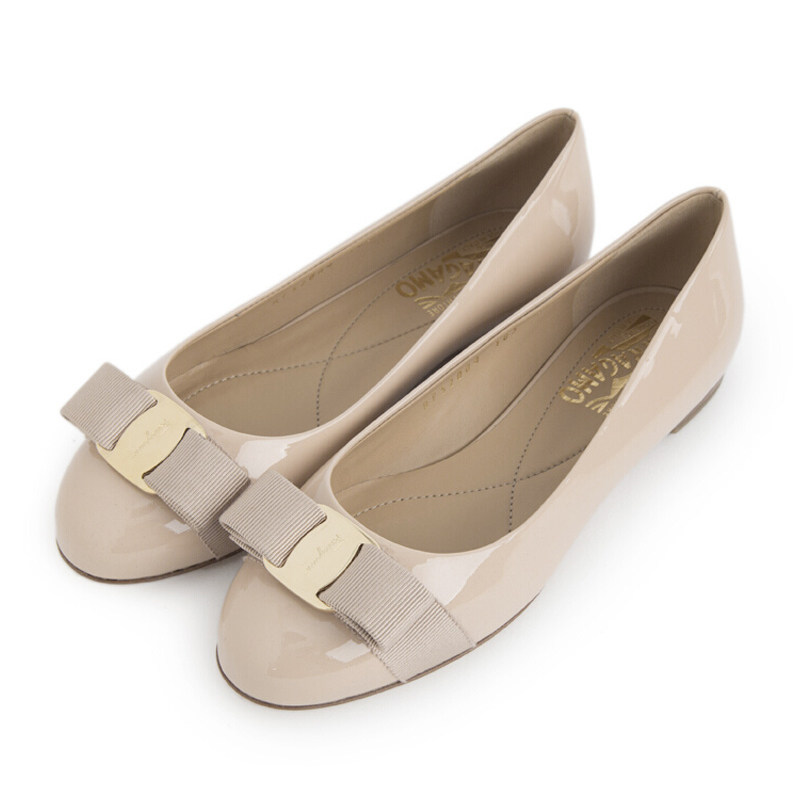 直营salvatoreferragamo菲拉格慕女士浅粉色平底船鞋女鞋