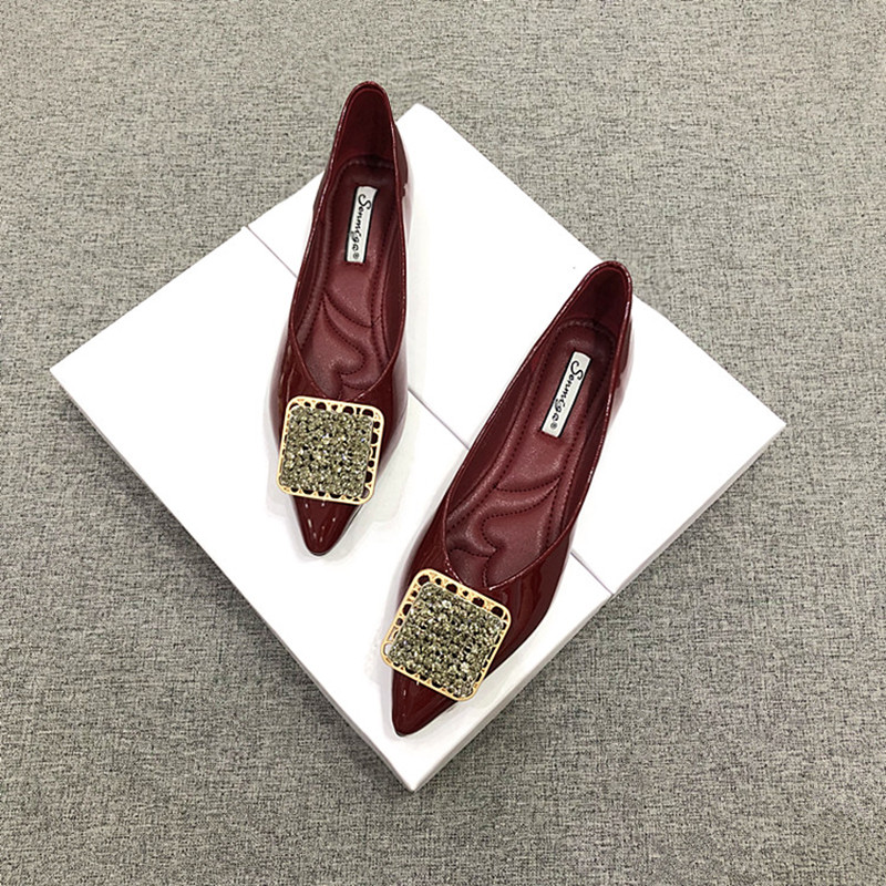 潮牌尖头方扣水钻浅口单鞋女2022新款百搭平底晚晚风软底豆豆瓢鞋