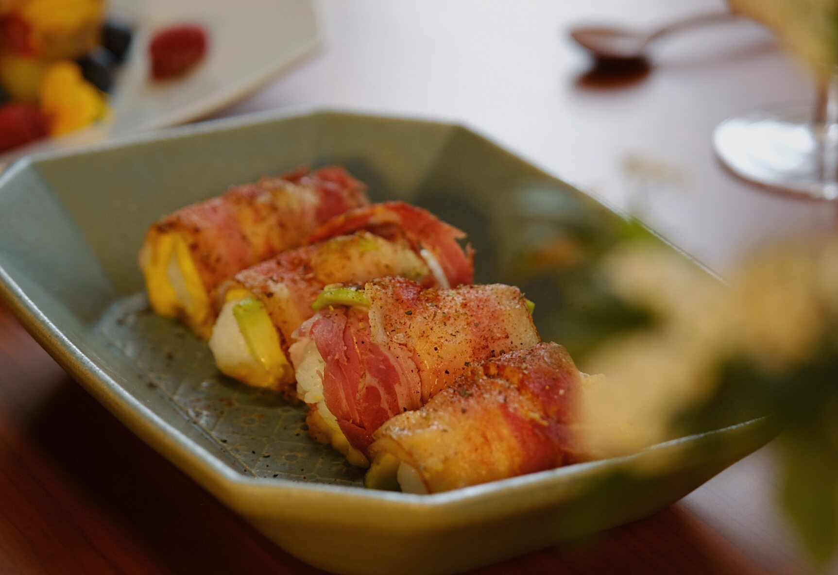 培根confee烟熏法式五花香煎原切披萨配料三明治生猪肉