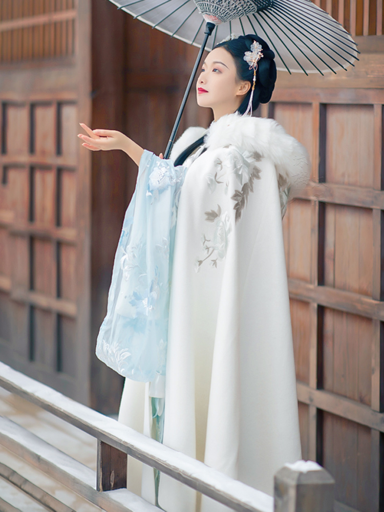 汉服女正品原创中国风古装斗篷秋冬加绒披风超仙整套白菜大衣改良