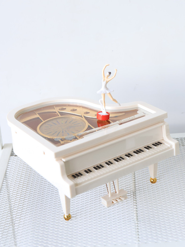 创意钢琴音乐跳舞女孩八音盒卧室儿童装饰品摆件摆件