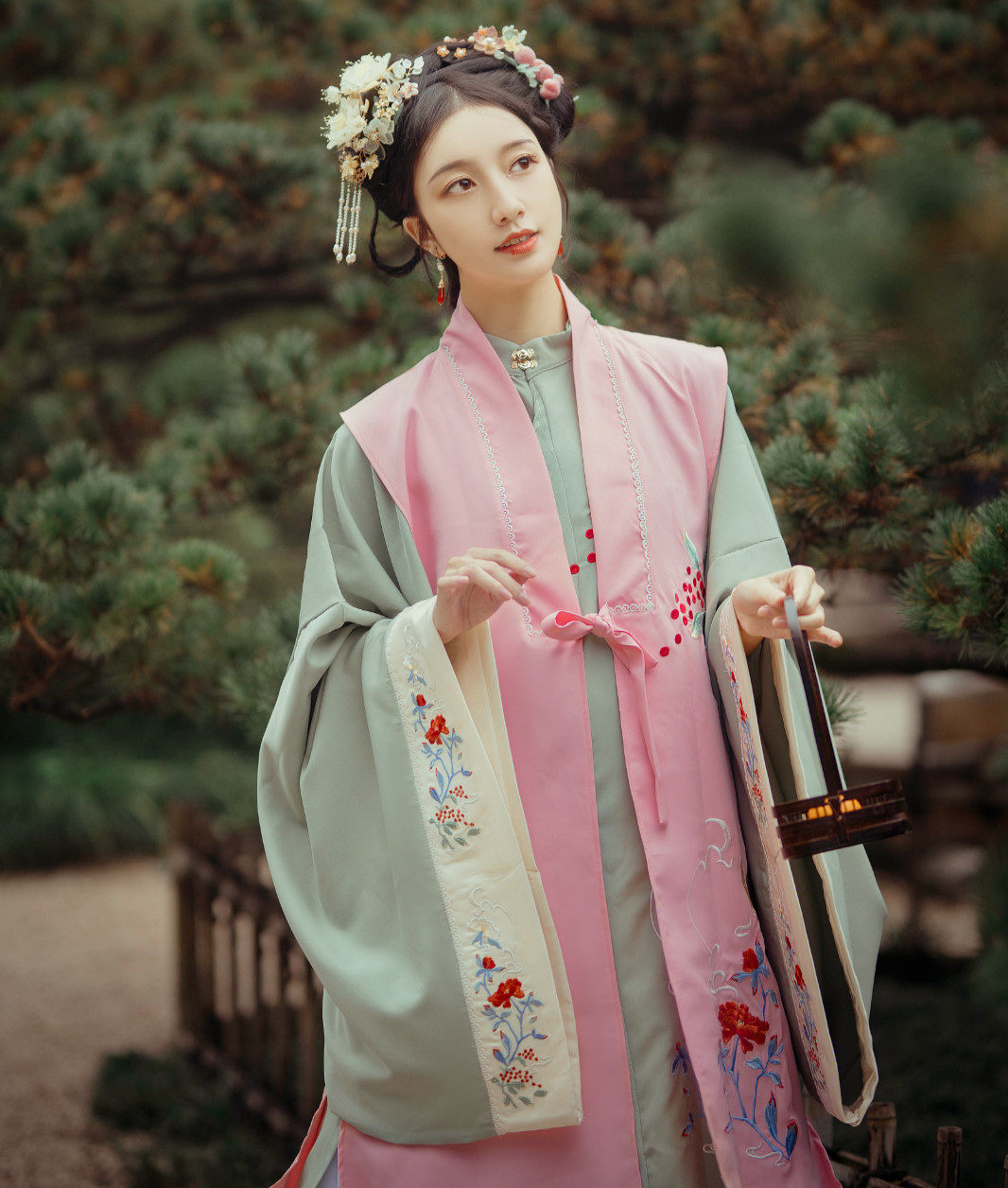 云麓原创汉服女红昭愿明制长比甲立领长衫绣花汉服