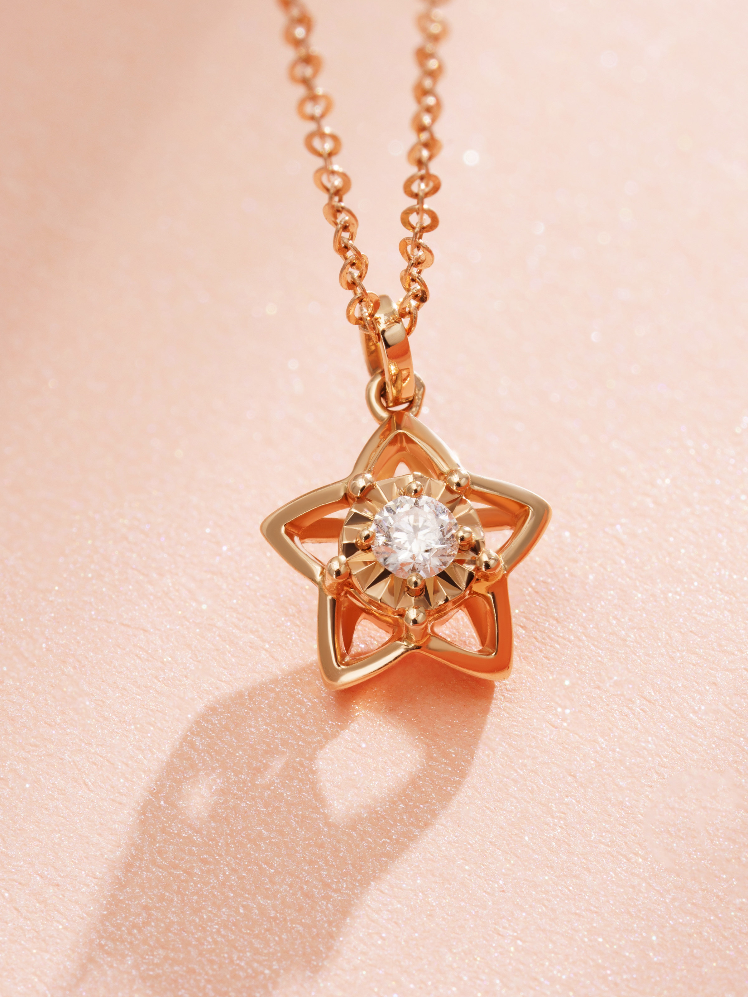 情人节礼物凯仑钻石星芒项链18k玫瑰彩金真钻吊坠锁骨链女