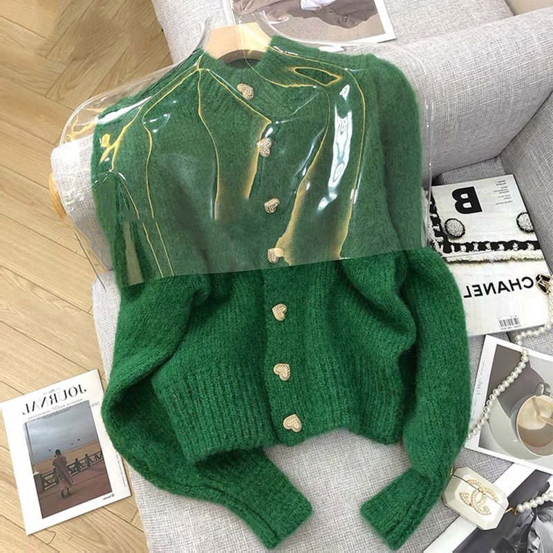 春装2022年新款别致高级感超好看浣熊绒绿色毛衣开衫女秋冬季上衣