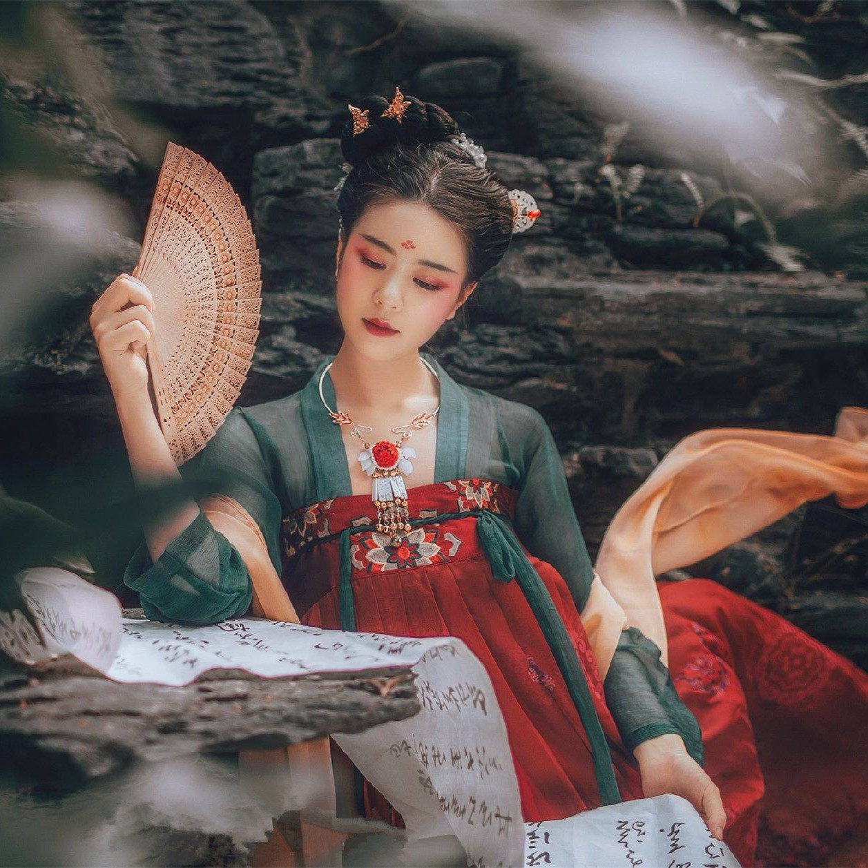 汉服女齐胸襦裙古装仙女飘逸清新淡雅红色凤歌汉服