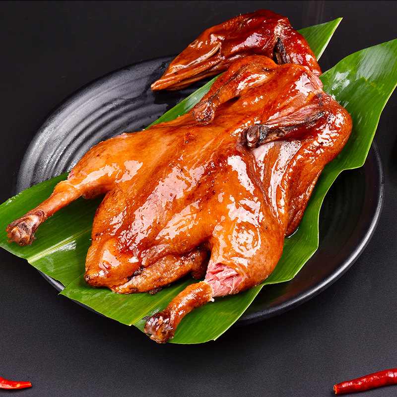 四川樟茶700g成都烟熏鸭整只腊鸭花茶熏鸭特产腌肉