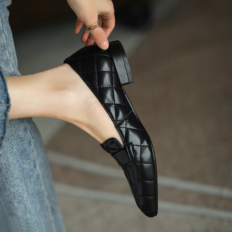 春秋新款尖头平跟鞋女通勤百搭真皮单鞋简约时尚女鞋浅口小皮鞋