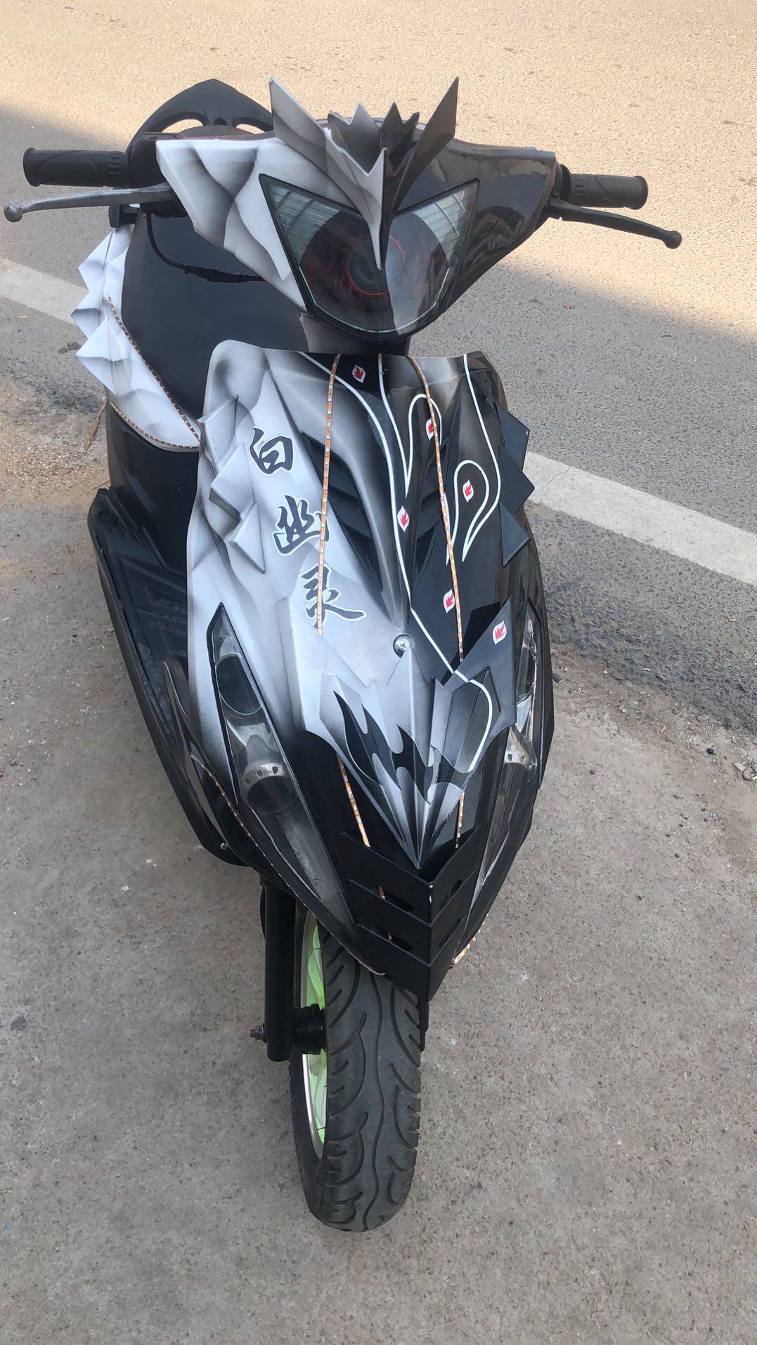 鬼火踏板摩托车爆改白幽灵战速改装二手跑车巧格燃油代步助力机车