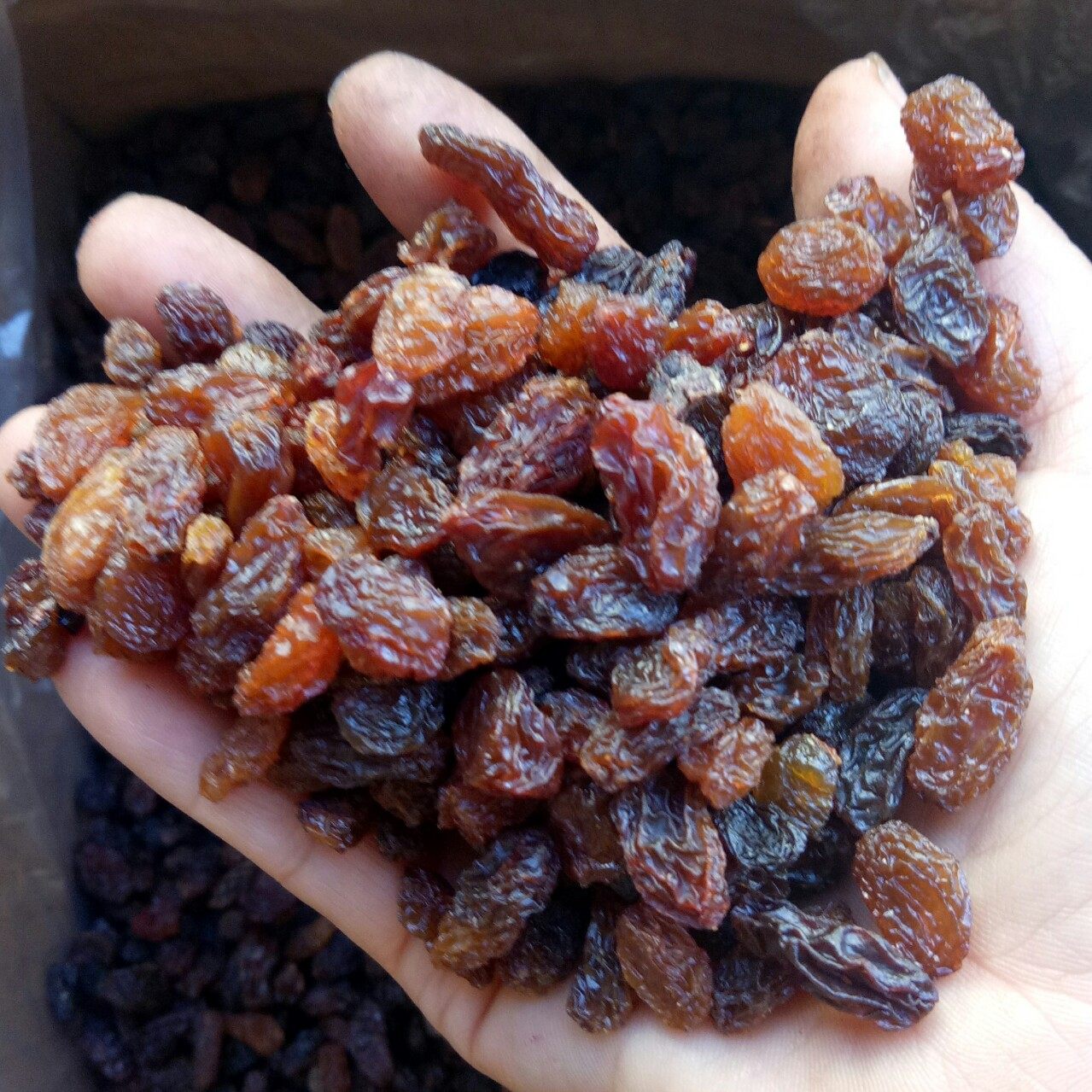 小颗颗粒葡萄干无籽无沙20斤一箱箱包葡萄干