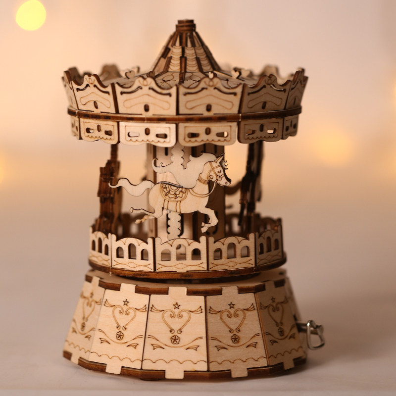旋转木马diy木质音乐盒八音盒男女生日结婚七夕情人节音乐盒