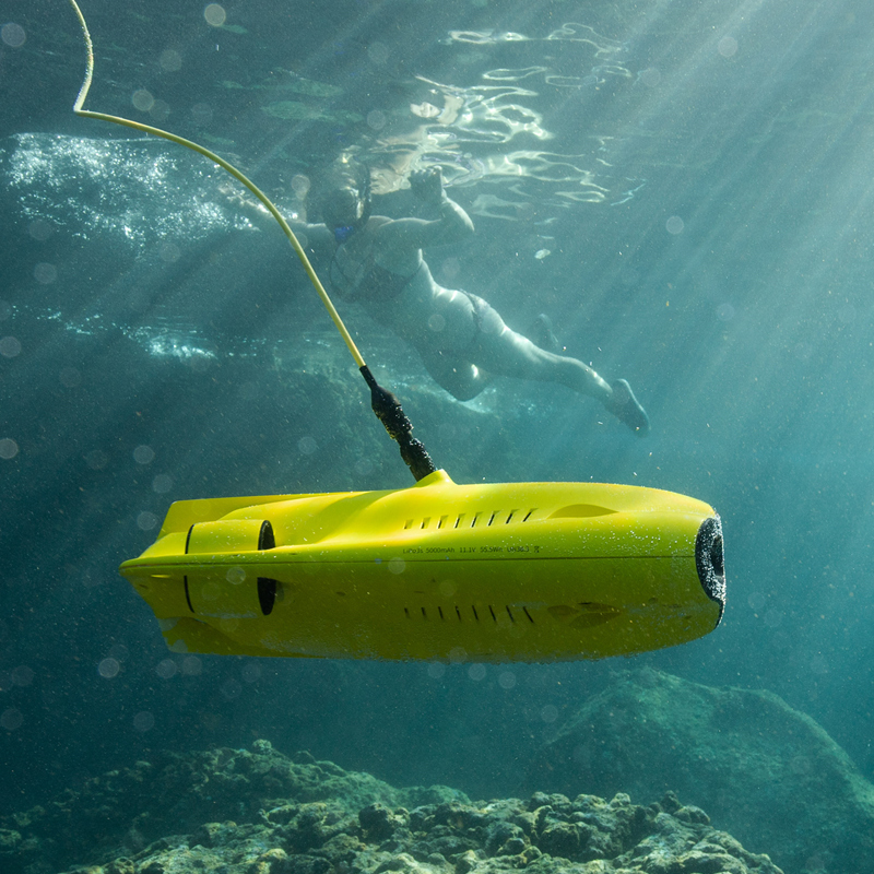 水下潜行摄影机打捞搜救潜艇摄像100米下潜相机智能机器人