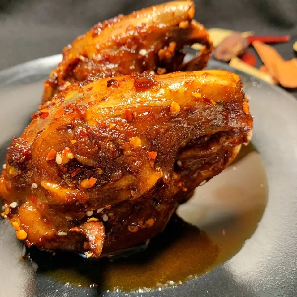 四川成都特产麻辣兔腿肉2只