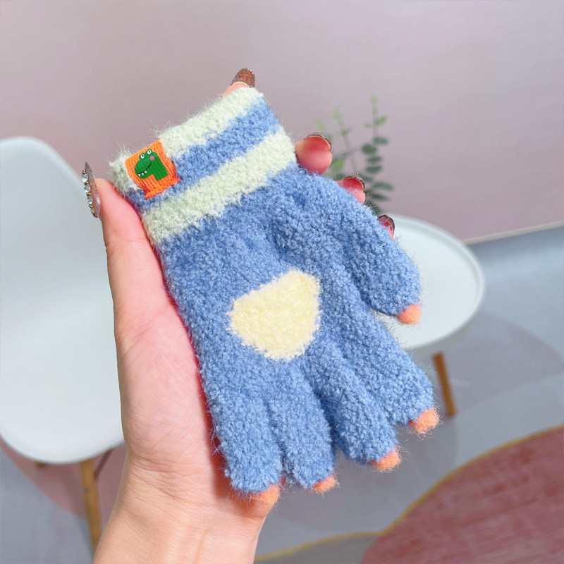 儿童手套冬季保暖防寒柔软宝宝可爱卡通爱心手套