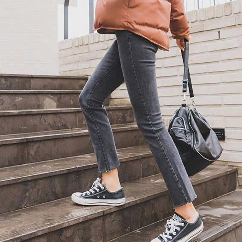 黑色牛仔裤女秋冬款显瘦加绒八分小个子145显高150cm烟灰色直筒裤